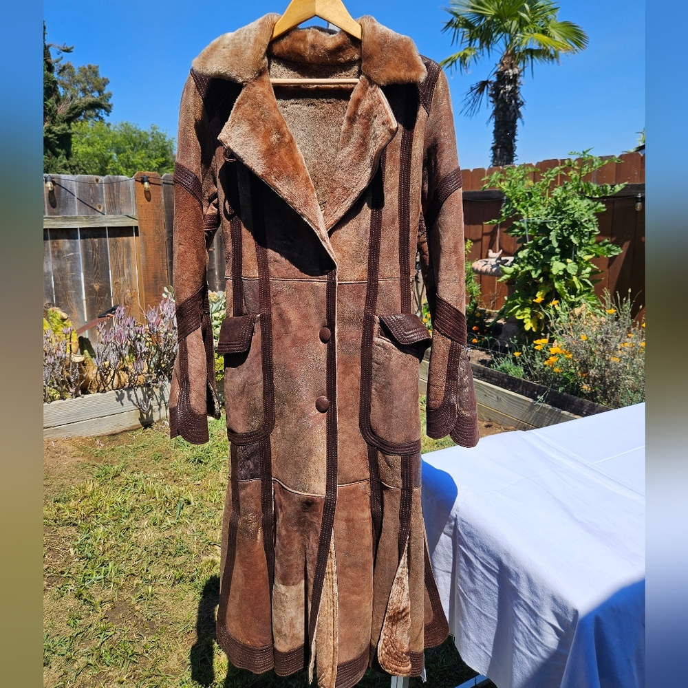 Stunning FUN Brown & Gold Long Shearling Coat Sz XS